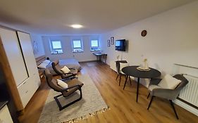 Ferienwohnung Blumenstiel